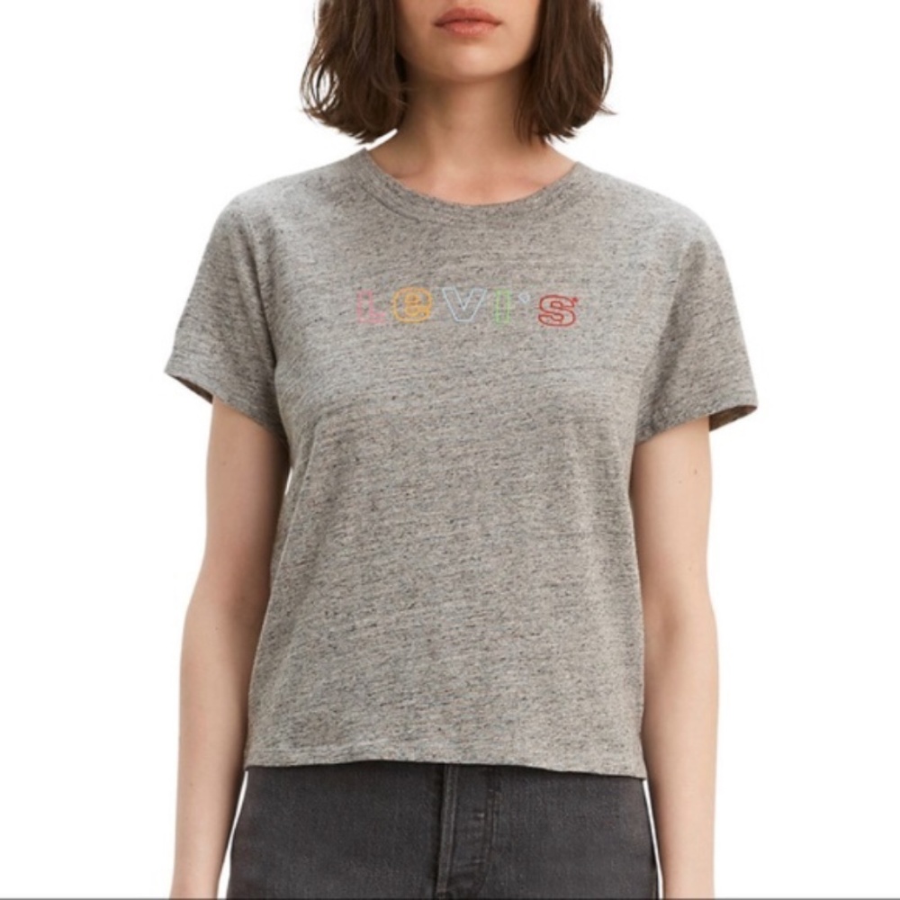 NWT Levi’s Graphic Surf Rainbow Smokestack T Shirt